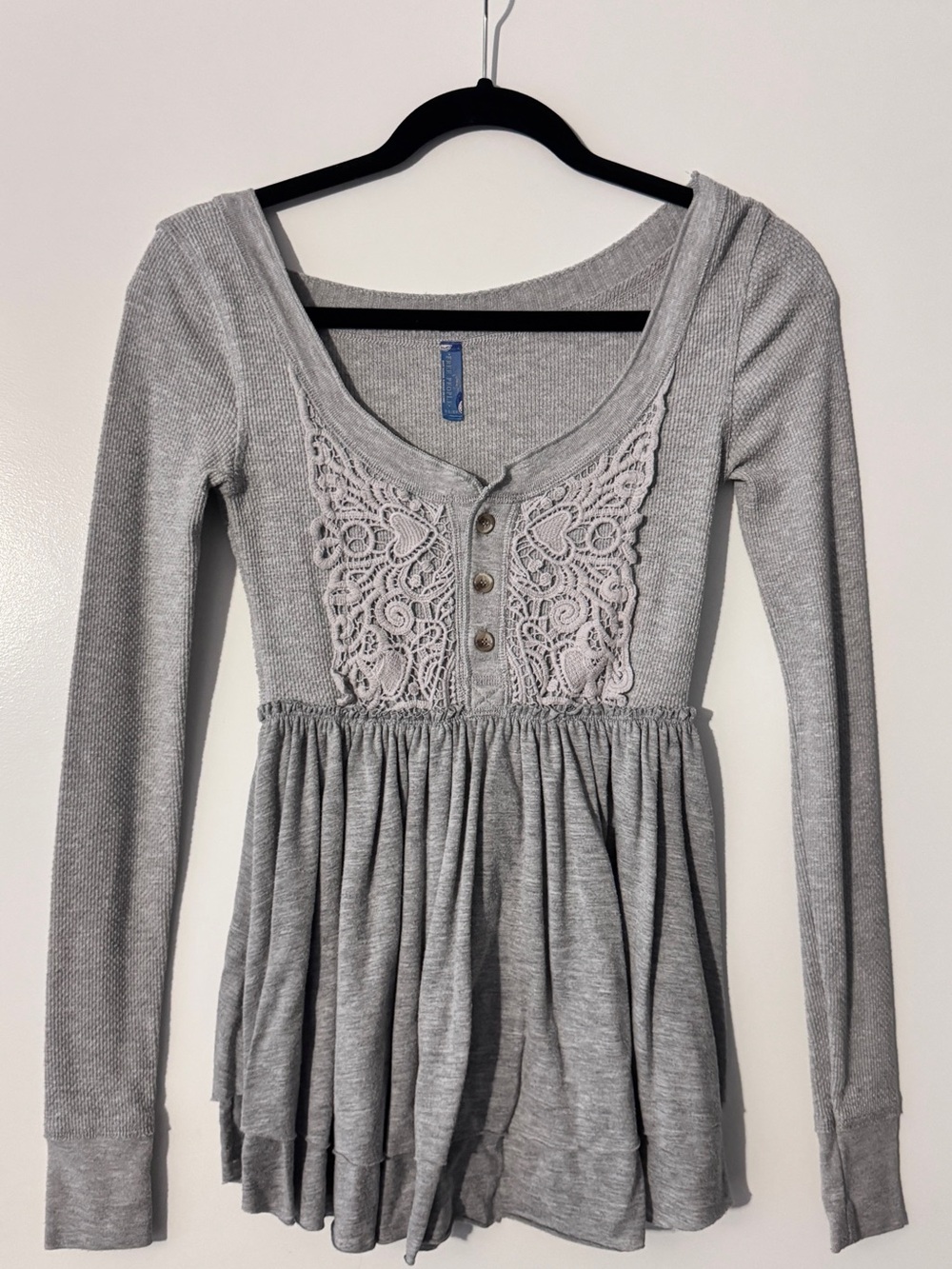Free People - Gray Lace-Front Long Sleeve Peplum Top - Size XS